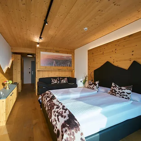 Bergwelt Kandel Hotel & Eventlocation Waldkirch Exterior photo